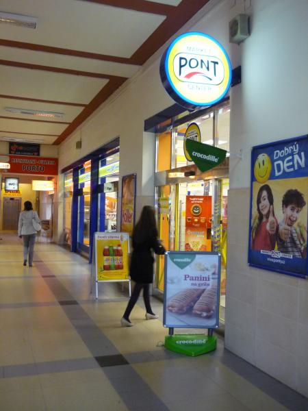 Pont Market Olomouc hlavní nádraží vchod